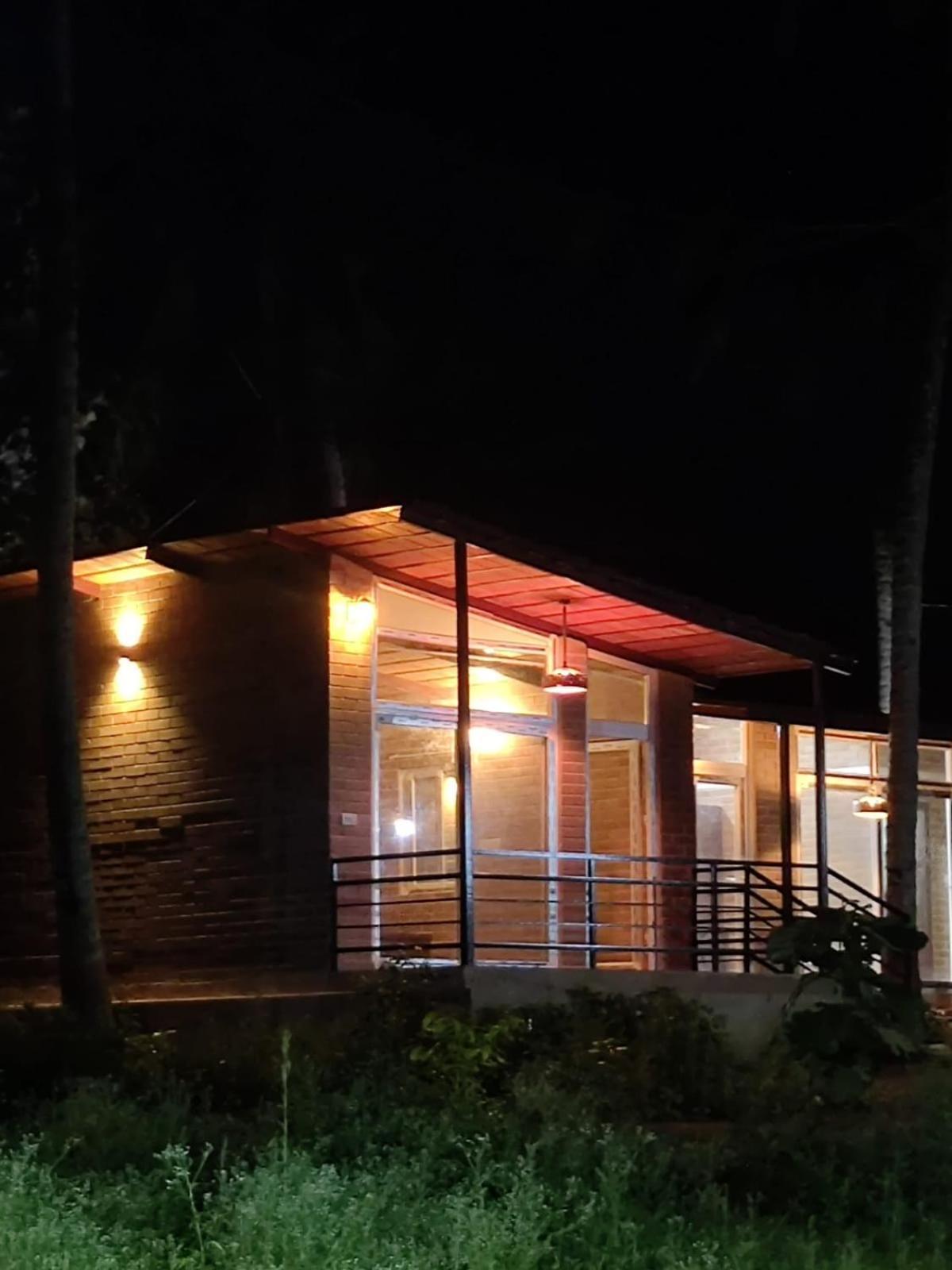 Cosmic Connect Trails Kabini Antharasanthe Buitenkant foto
